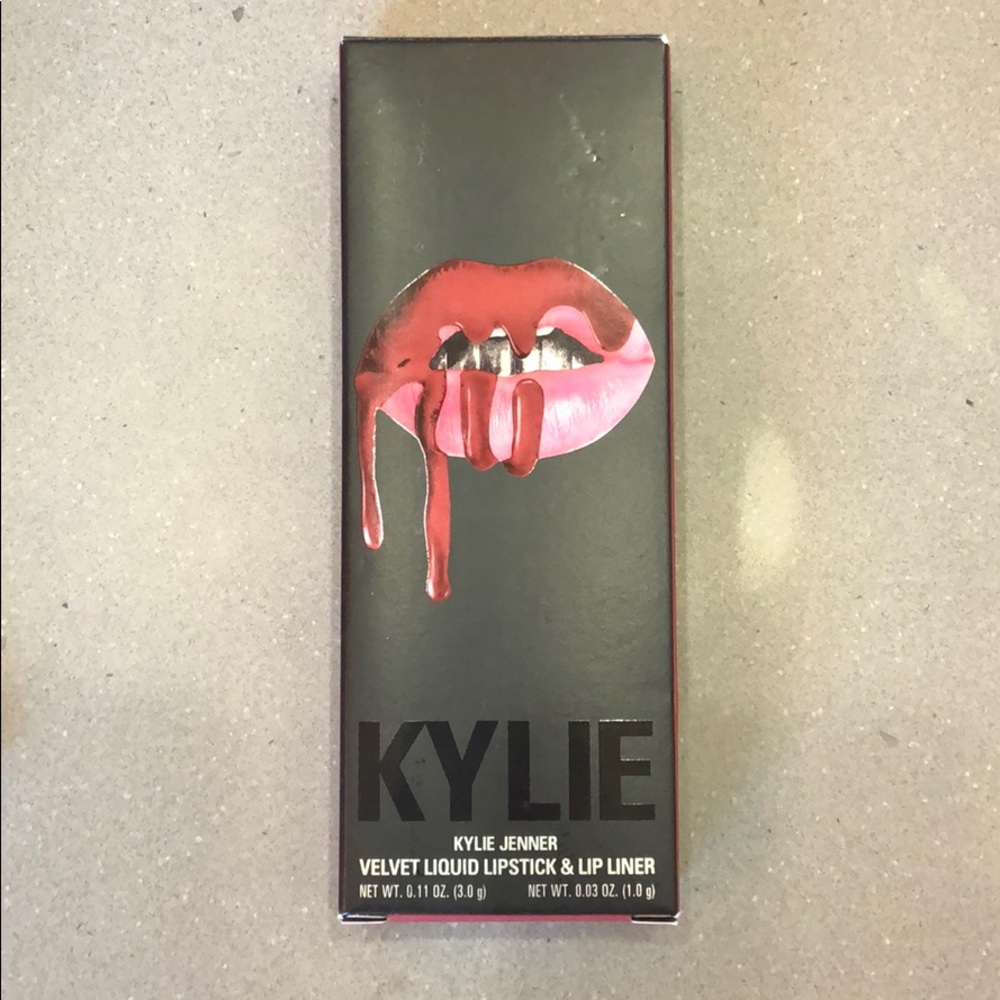 Lip kit